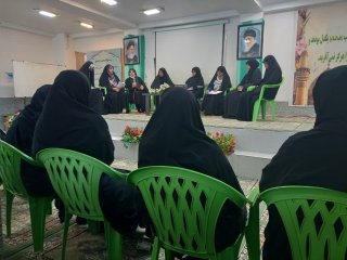 میزگرد علمی با عنوان: « چالش های فرزند آوری طلاب » در رفسنجان
